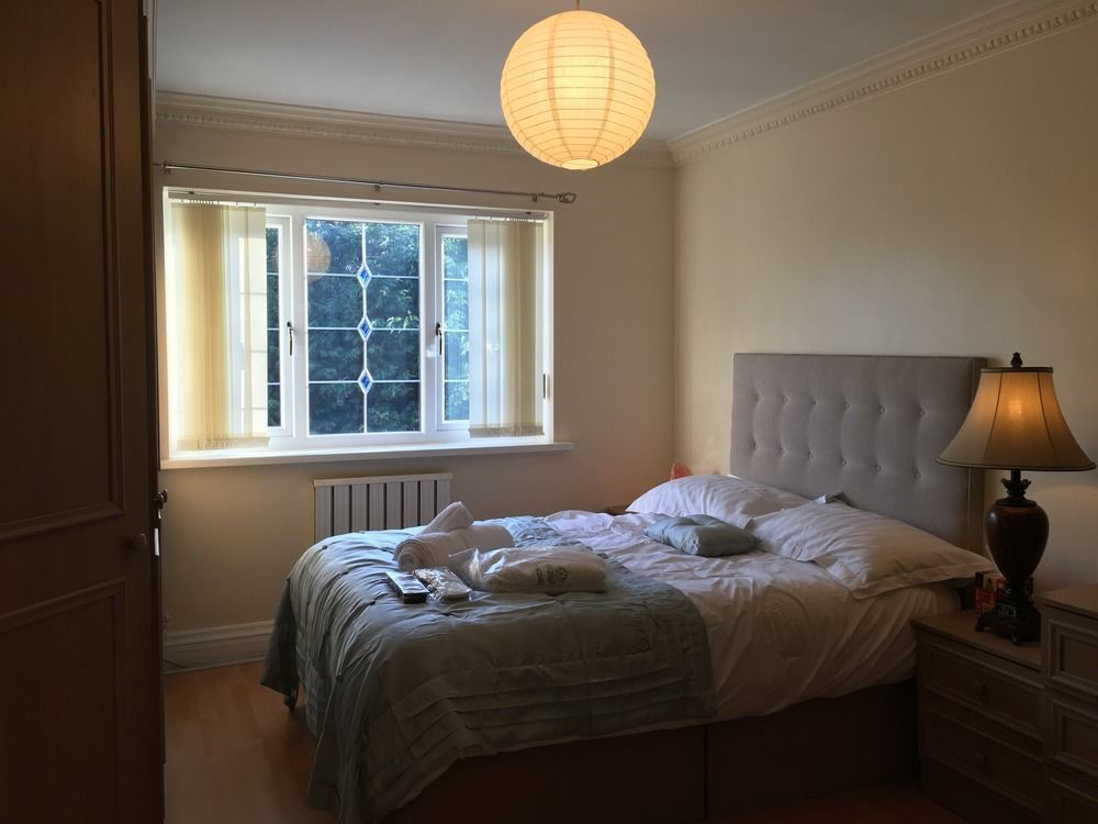 Halebarns Guesthouse Manchester Airport (Adults Only) Ringway Dış mekan fotoğraf