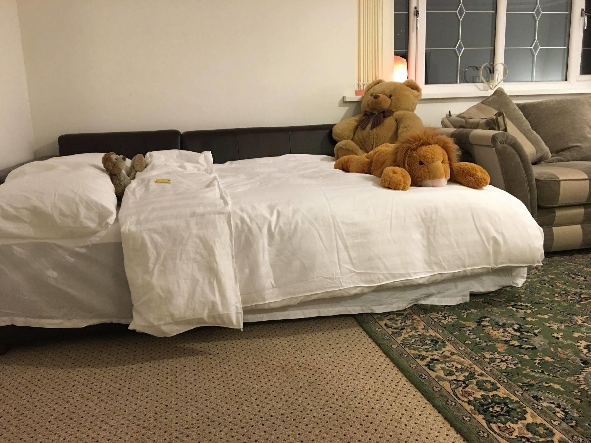 Halebarns Guesthouse Manchester Airport (Adults Only) Ringway Dış mekan fotoğraf